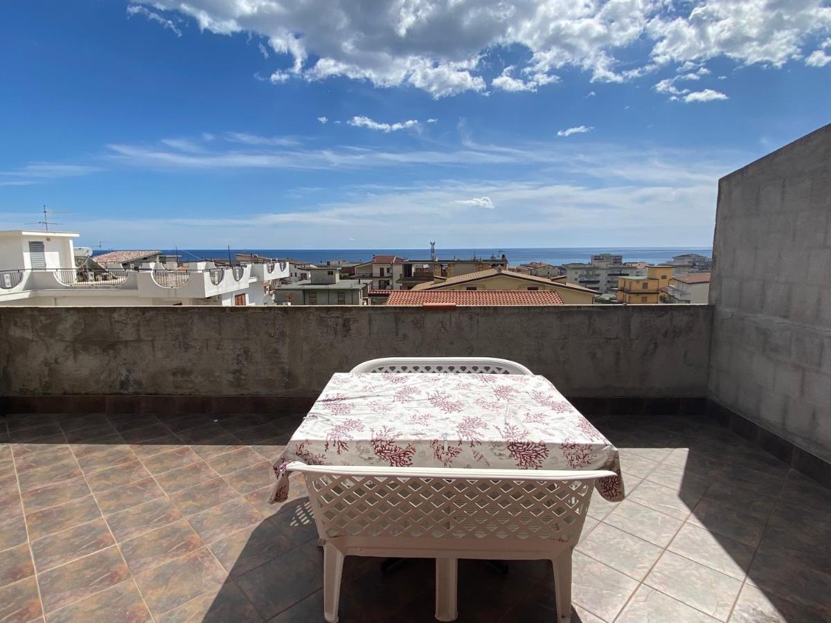 Apartmán La Terrazza Sullo Jonio Roccella Ionica Exteriér fotografie